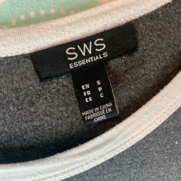 Cropped gray tee - Picture 2 of 2